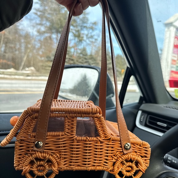Tommy Bahama Handbags - Viral Tommy Bahamas Brown Wicker jeep Shaped Handbag